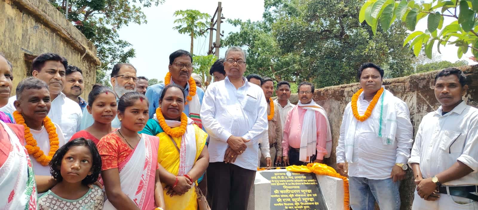 सांसद और विधायक ने किया छात्रावास का शिलान्यास