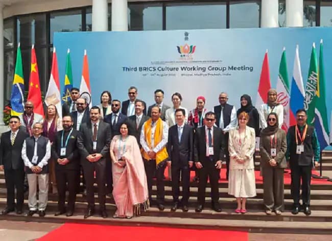 ब्रिक्स सम्मेलन- 2026: आज भागीदार देशों के संस्कृति मंत्री पहुंचेंगे भोपाल, शाम को होगा सांस्कृतिक महोत्सव - header image