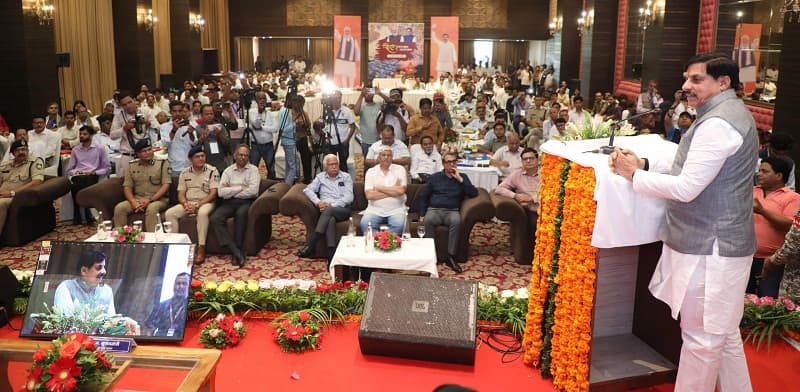 सिंहस्थ : 2028 में आएंगे 40 करोड़ श्रद्धालु, हर दिन 4 करोड़ श्रद्धालु कर सकेंगे अमृत स्नान : माेहन यादव - header image
