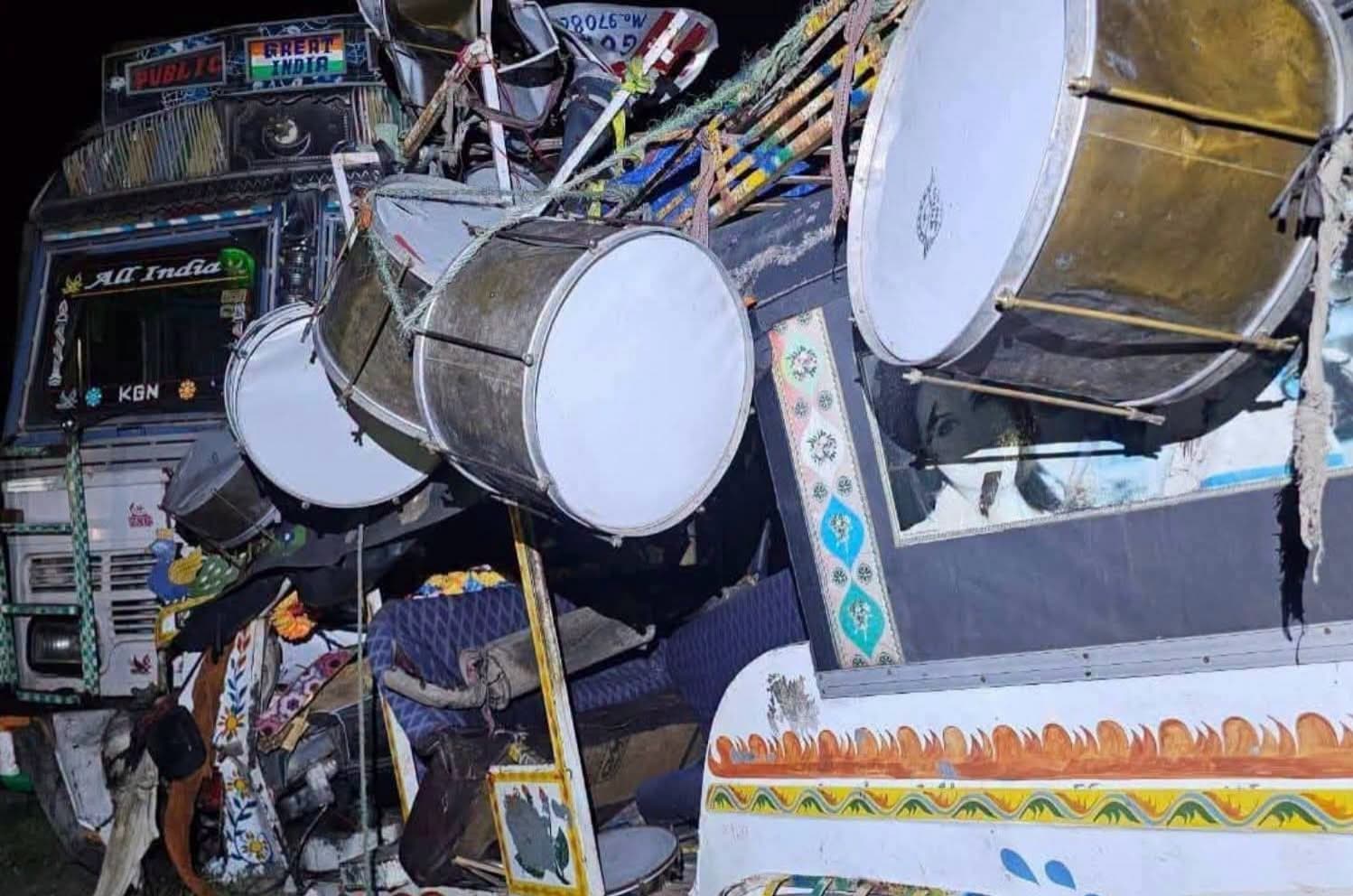 रामगढ़ सड़क हादसा: मुख्यमंत्री हेमंत सोरेन ने जताया शोक, मृतकों के परिजनों को हरसंभव सहायता का दिया भरोसा - header image