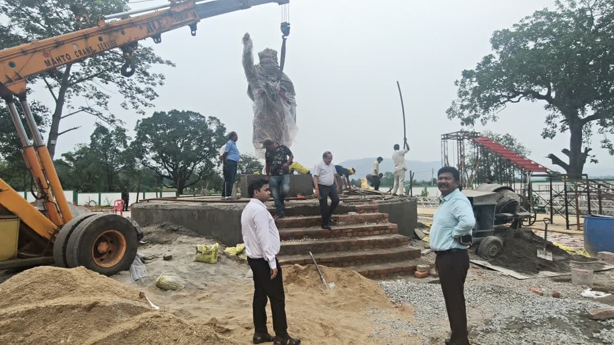 दिशोम गुरु शिबू सोरेन की पहली पुण्यतिथि - header image