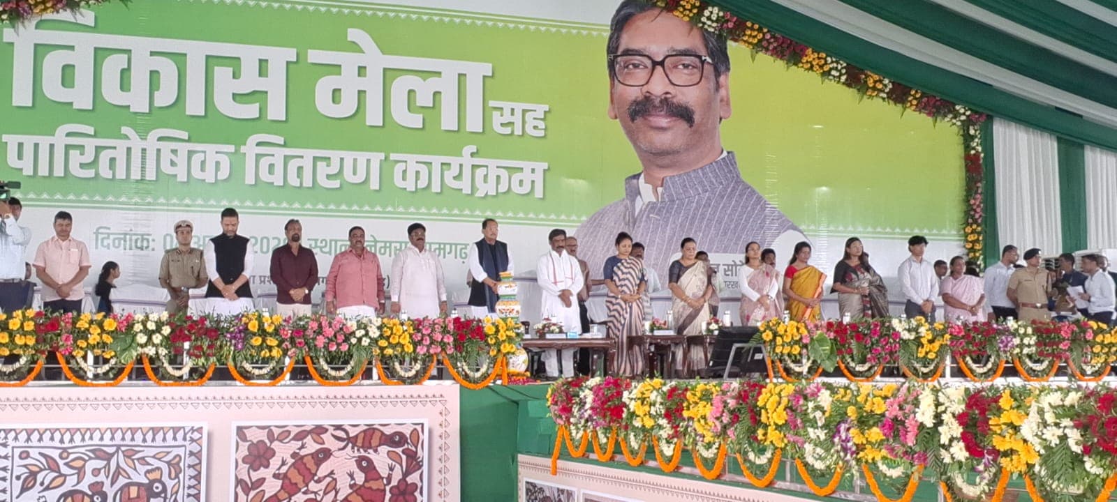 पद्म भूषण दिशोम गुरु शिबू सोरेन की आदमकद प्रतिमा का मुख्यमंत्री ने किया अनावरण - header image