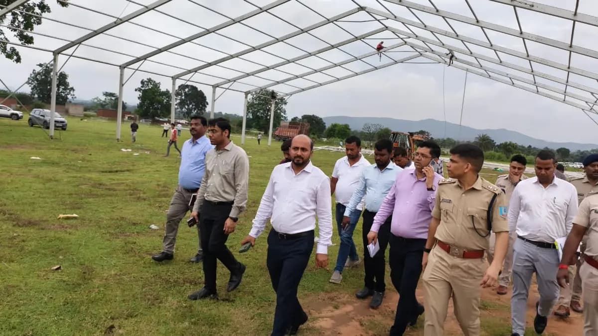 दिशोम गुरु शिबू सोरेन की पहली पुण्यतिथि उनके पैतृक गांव रामगढ़ जिले के गोला प्रखंड अंतर्गत नेमरा गांव में मनाई जाएगी - header image