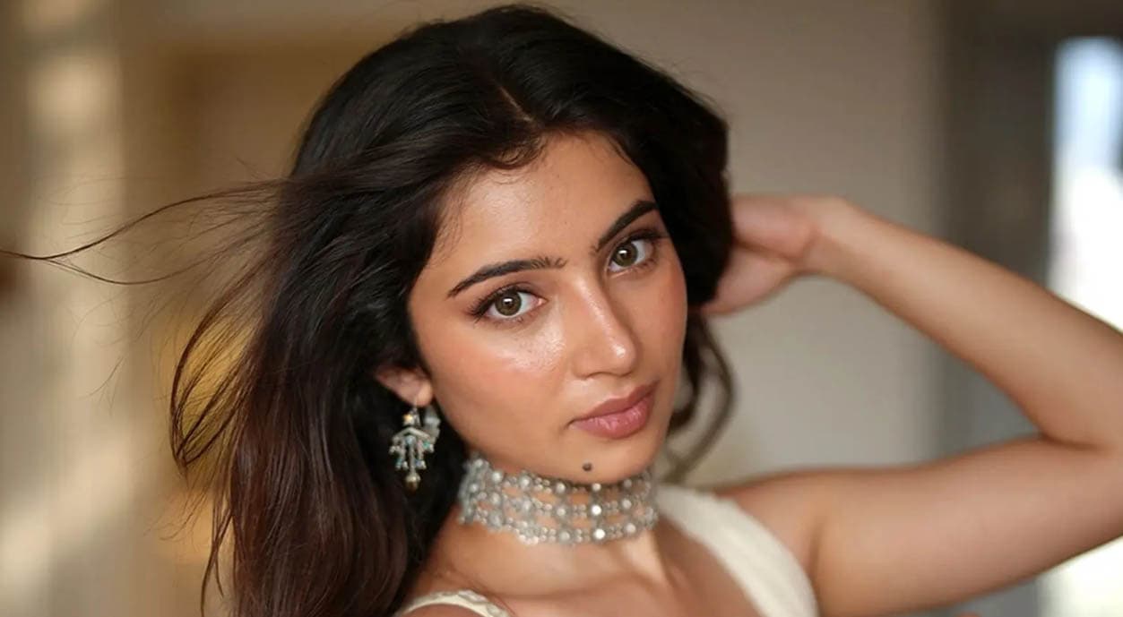 सारा को हिंदी सिनेमा की दिग्गज अभिनेत्री मधुबाला की बायोपिक में आएगी नज़र - header image