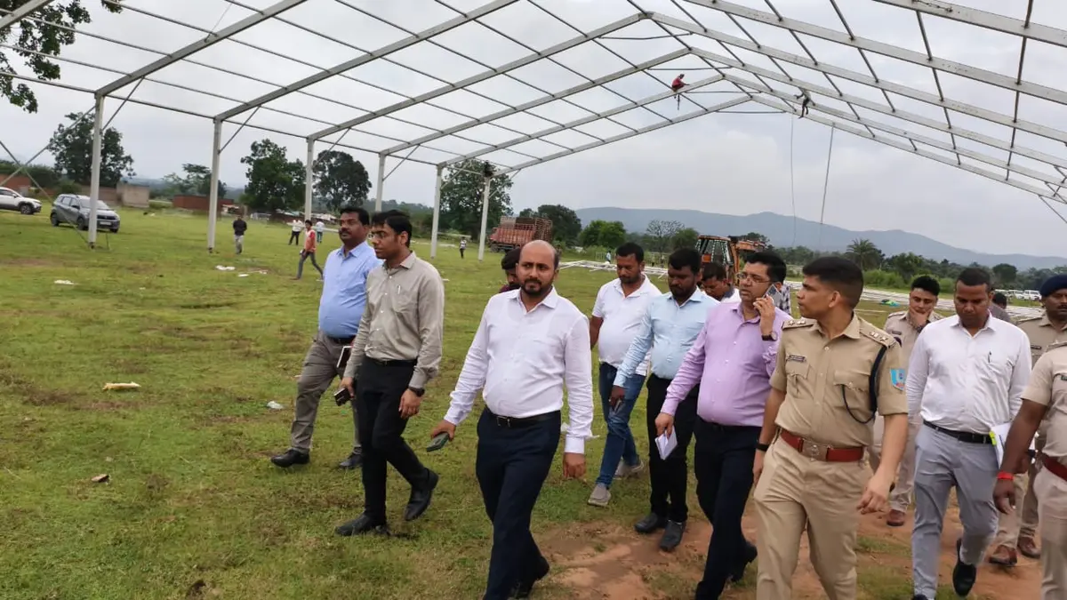दिशोम गुरु शिबू सोरेन की पहली पुण्यतिथि उनके पैतृक गांव रामगढ़ जिले के गोला प्रखंड अंतर्गत नेमरा गांव में मनाई जाएगी - header image